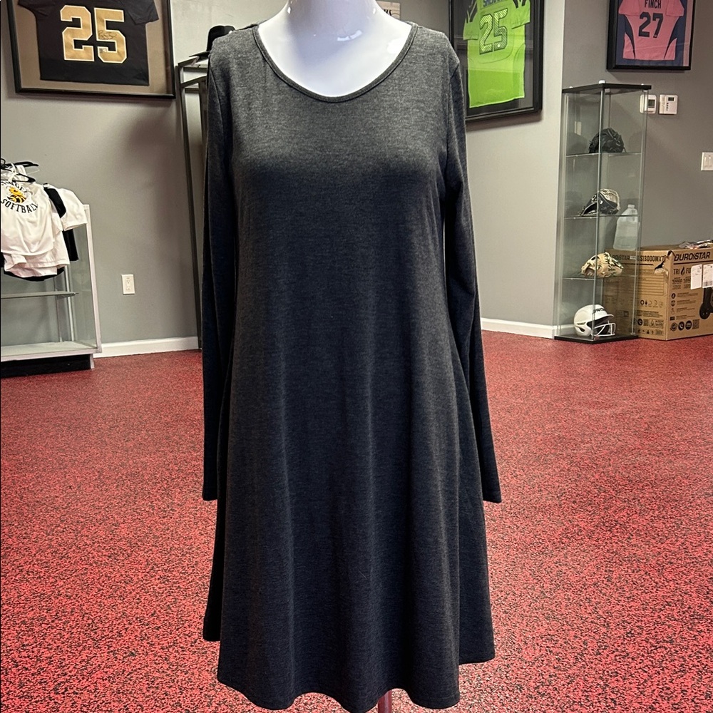 Elegant Grey Long Sleeve Dress, Medium